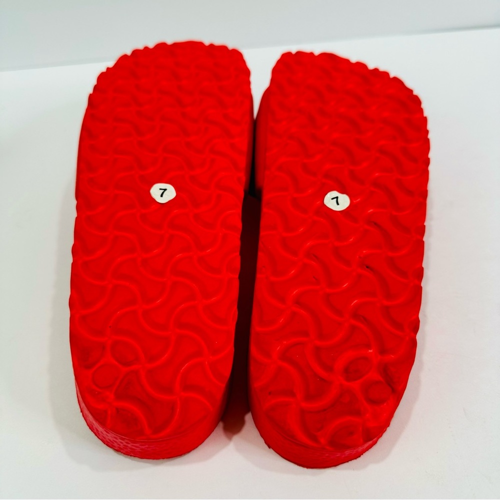 🩷 SALMON COLORED SANDALS LIKE NEW SIZE 7 BEACH VACATION OR DAILY COMFY WEAR - Picture 9 of 9